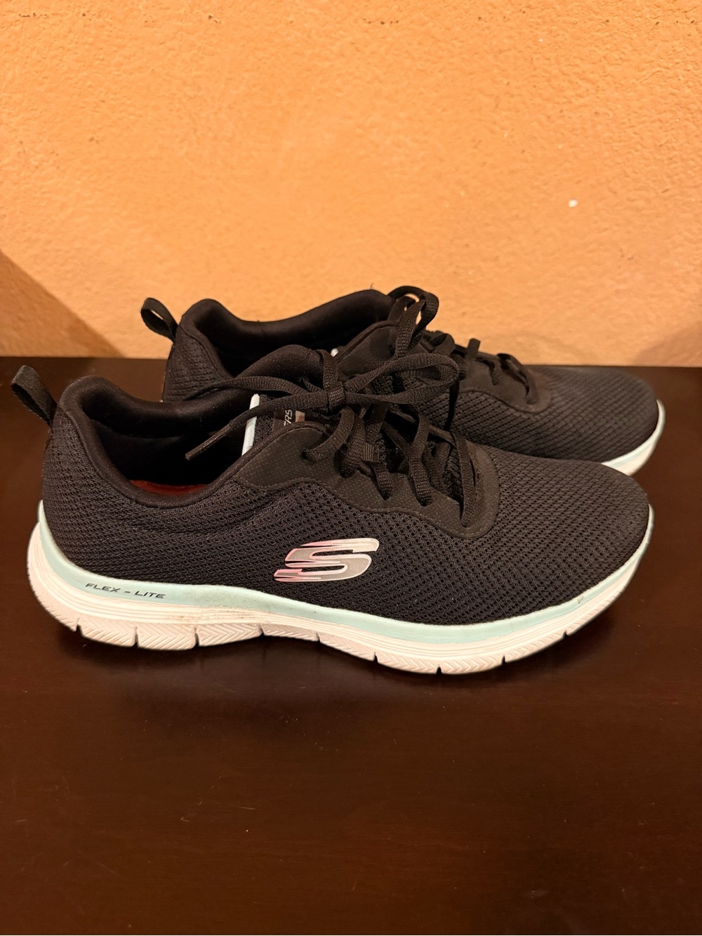 Skechers Flex Appeal 4.0 Memory Foam Lace Up Sneakers. Women's 9 Black.